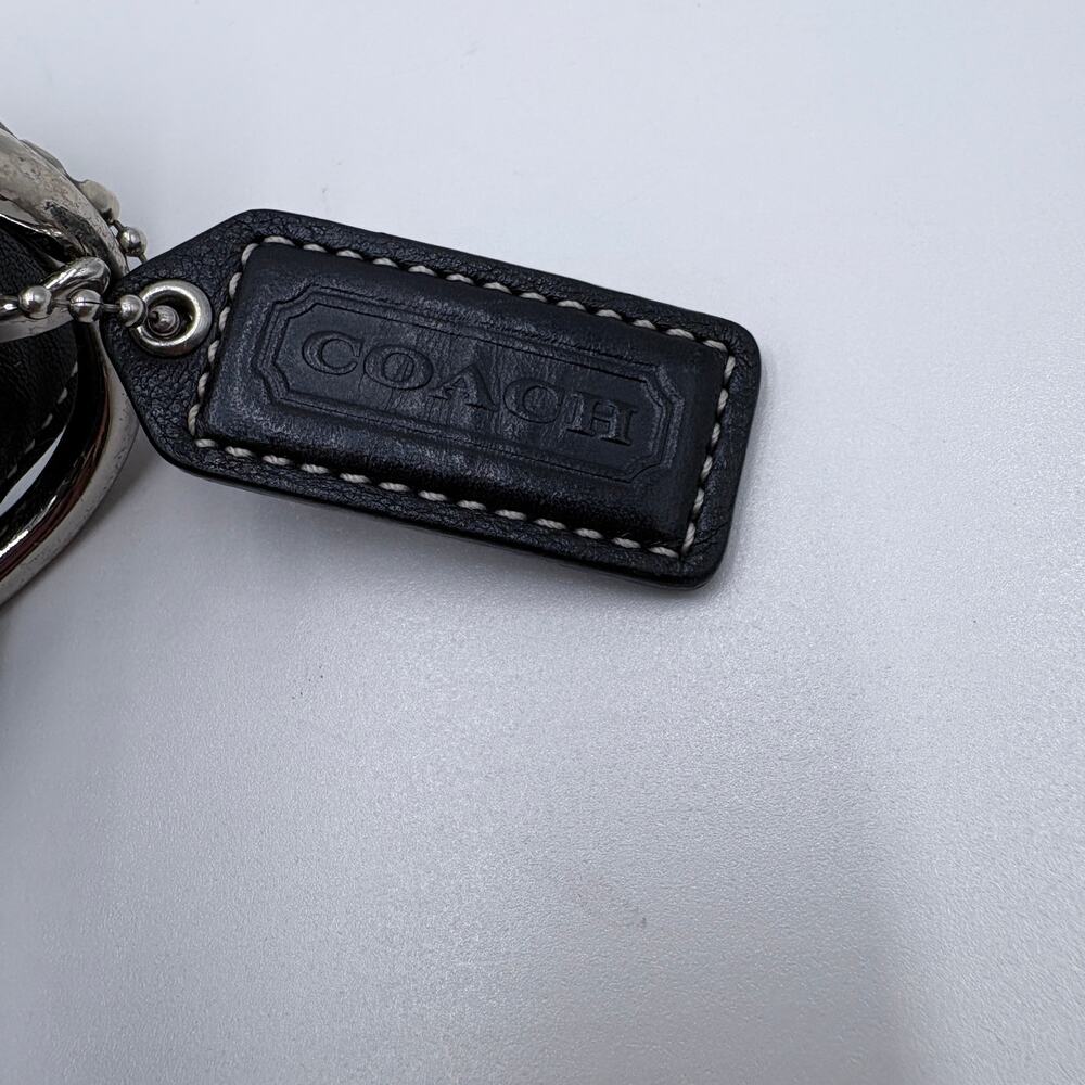 Authenticated Coach Leather Hobo Handbag – Classic Everyday Carry - Picture 6 of 9